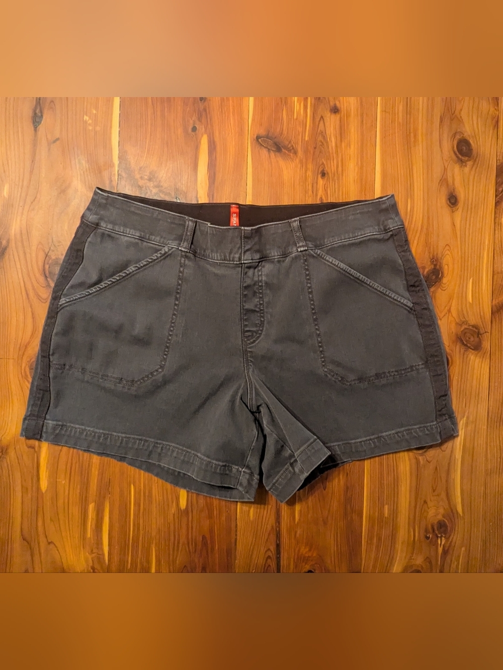 SPANX Women’s Dark Gray/Black Casual Shorts
